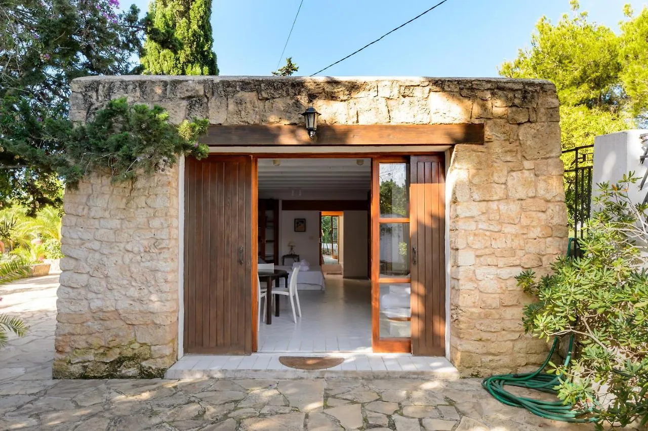 Villa Can Sarrio Sant Carles de Peralta